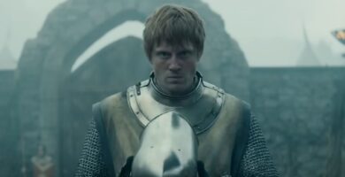 Un Caballero de los Siete Kingdoms Showrunner dice que no tener una secuencia de título de apertura fue "probablemente la decisión más estresante" que tomaron en el spin-off de Game of Thrones