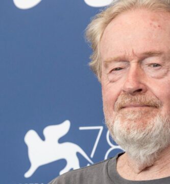 Ridley Scott, director legendario de Alien, Blade Runner y Gladiator, dice "Nos estamos ahogando en mediocridad" hoy, por lo que solo ve sus propias películas: "¡Son realmente buenos! Y también, no envejecen"