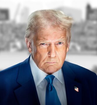 El nuevo juego de Steam "Smack the Trump" lo reemplaza con un águila, lo tira a la basura y lo azota 17 veces