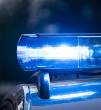 Falso agente de ICE arrestado por irrumpir en una casa e intentar robar una PlayStation