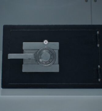 Cómo abrir todas las cajas fuertes en RE9