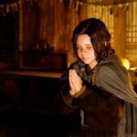 Cómo reparar las estatuas pensativas en el desierto carmesí