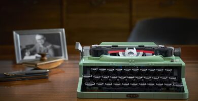 Esta máquina de escribir LEGO hecha a medida es lo mejor que vas a ver hoy