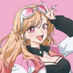 Marin Kitagawa obtiene su propio auto de carreras Mercedes personalizado