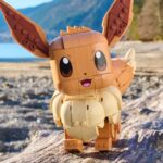 Fan de LEGO construye una versión brillante de Eevee